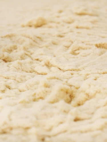 Termoizolacja wdmuchiwana z włókien drzewnych z bliska